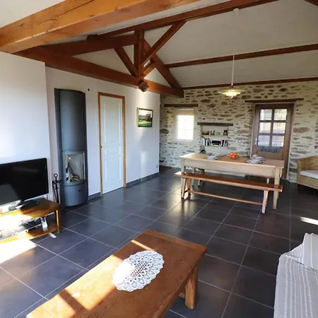 Maison De Caractere Avec Jardin Et Terrasse, Proche Maurs - Fr-1-742-286 *