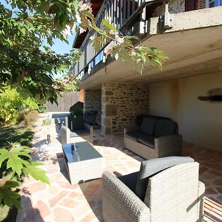 Maison De Caractere Avec Jardin Et Terrasse, Proche Maurs - Fr-1-742-286 * Leynhac